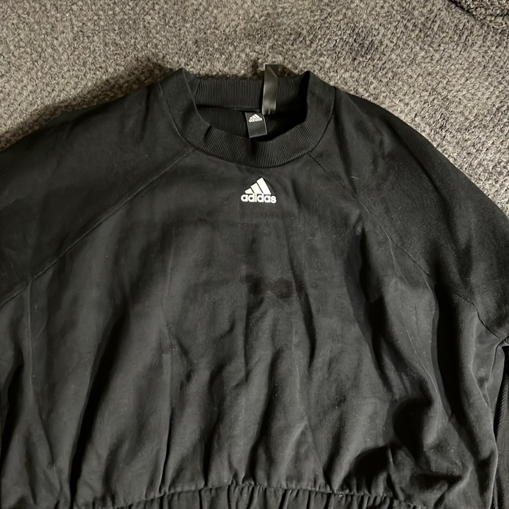Adidas crop sweatshirt. Size large.